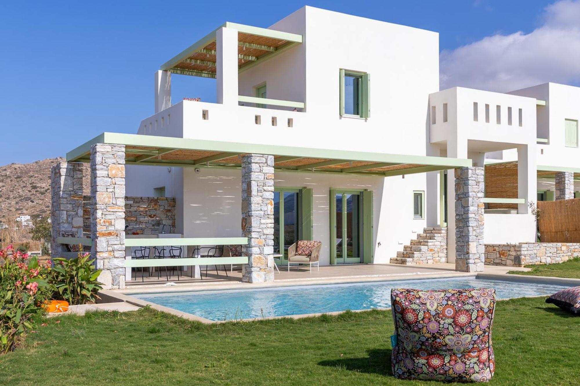 Plioni Villas & Suites Мікрі-Віґла Номер фото